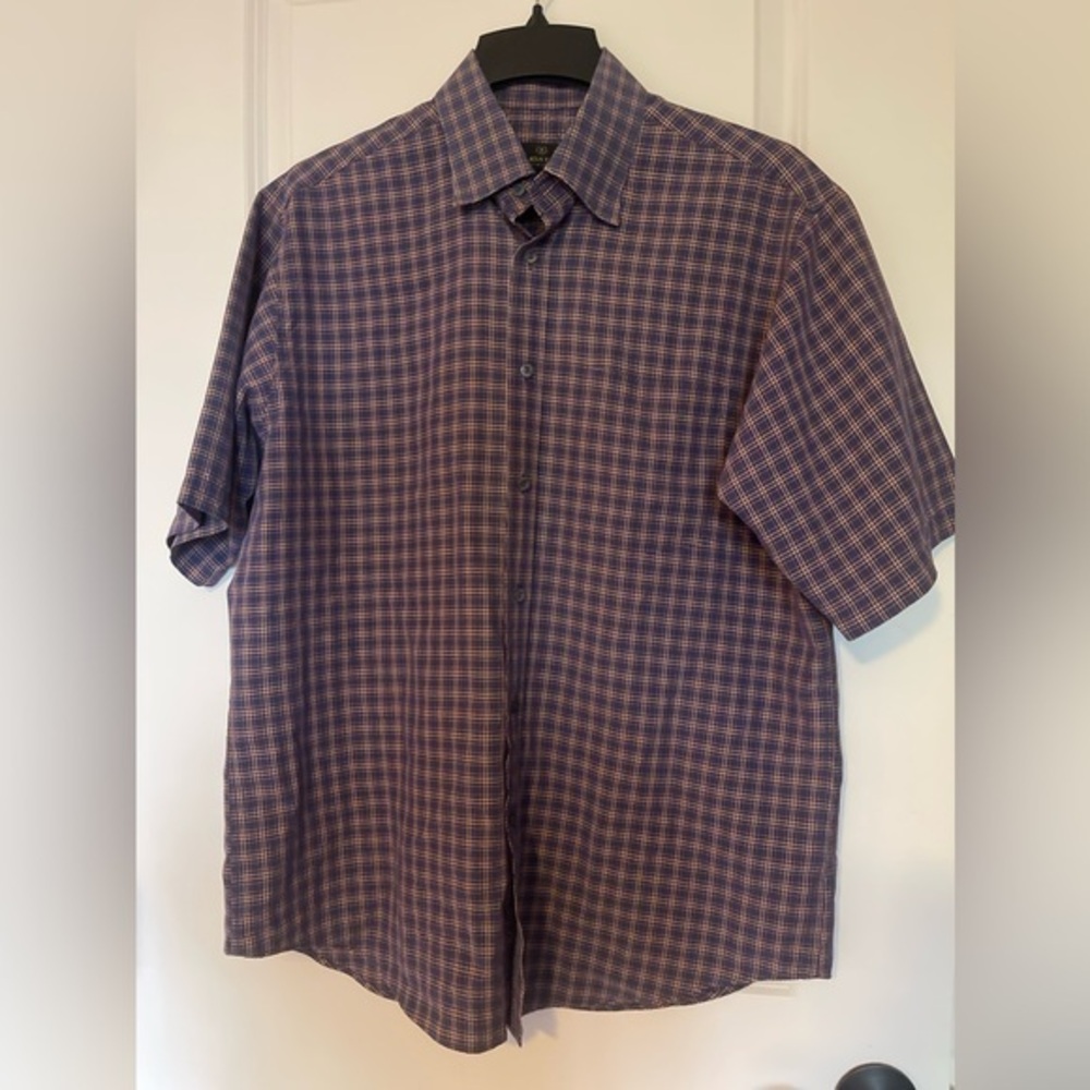 Bugatchi men’s red and blue plaid button down 5/$20